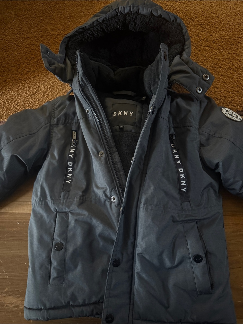DKNY boys  Hooded Puffer Jacket - Black size 5/6